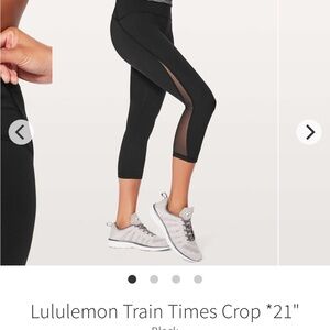 Lululemon Train Times Crop ‘19 Black Leggings Athletic Workout Size 2